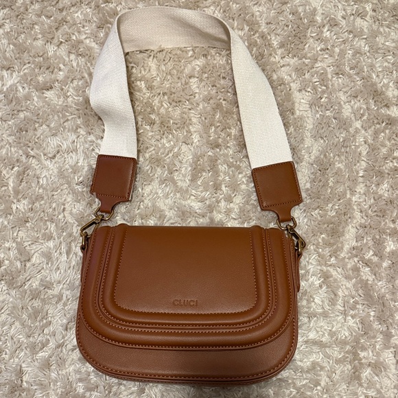 Cluci Handbags - Brown Leather Crossbody Bag with White Strap